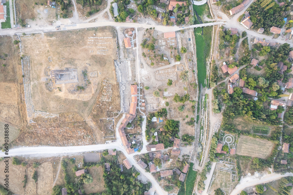 Fototapeta premium izonai antic city ruins with Zeus temple. Aizanoi ancient city in Cavdarhisar, Kutahya, Turkey.