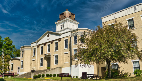 Slika na platnu the Old Carter County, Kentucky courthouse in Grayson Ky USA 2023