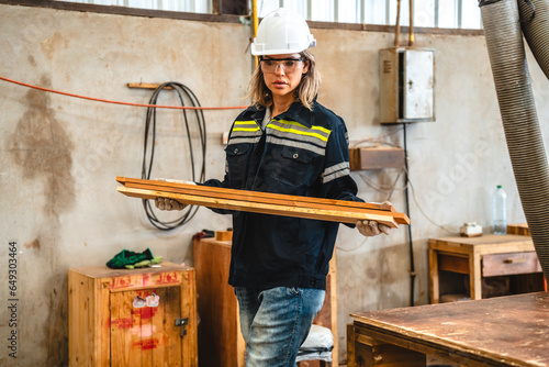 woman carpenter worker wear...
