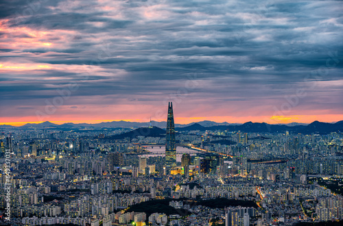 city skyline at sunset, Seoul, South Korea. © sayan