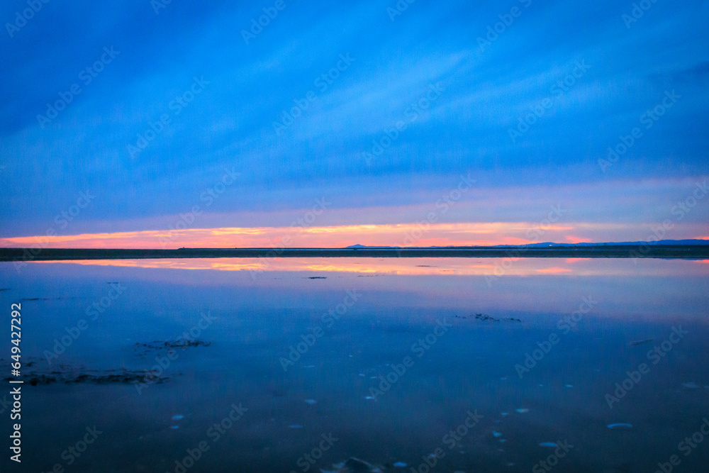 Obraz premium sunset over the sea