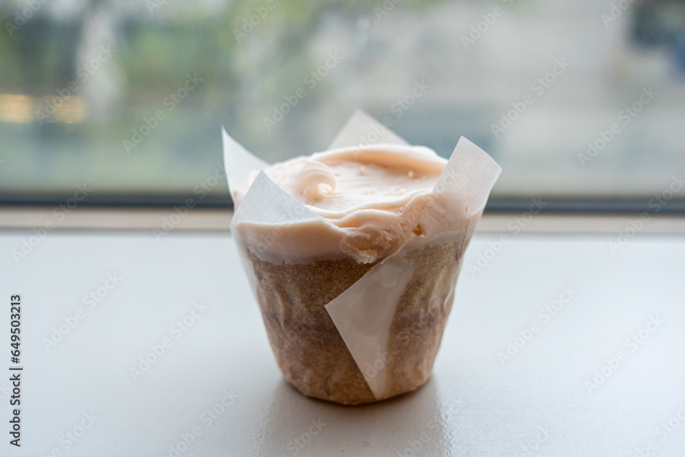 strawberry cupcake - strawberry frosting over vanilla sponge cake