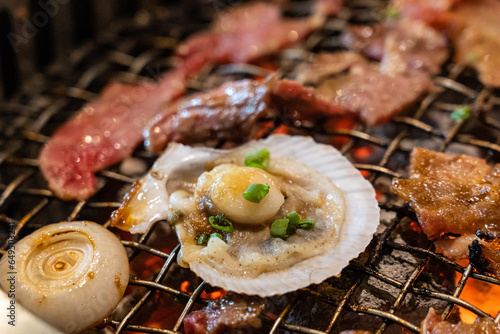 Obraz na płótnie Yakinuku Japanese barbecue grill - wagyu beef and scallops with vegatable on charcoal grill w salonie