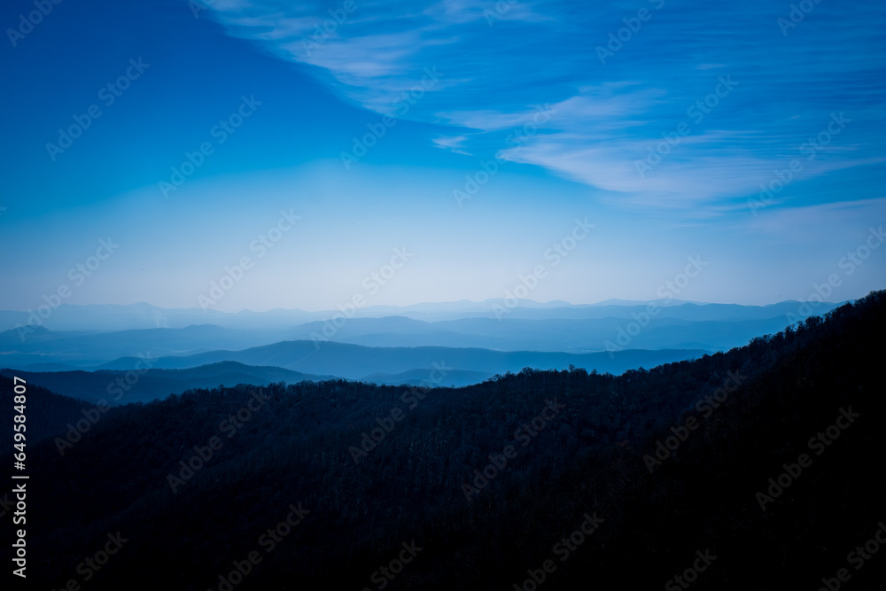 Fototapeta premium Blue Ridge Mountains, near Asheville, North Carolina, at sunrise.