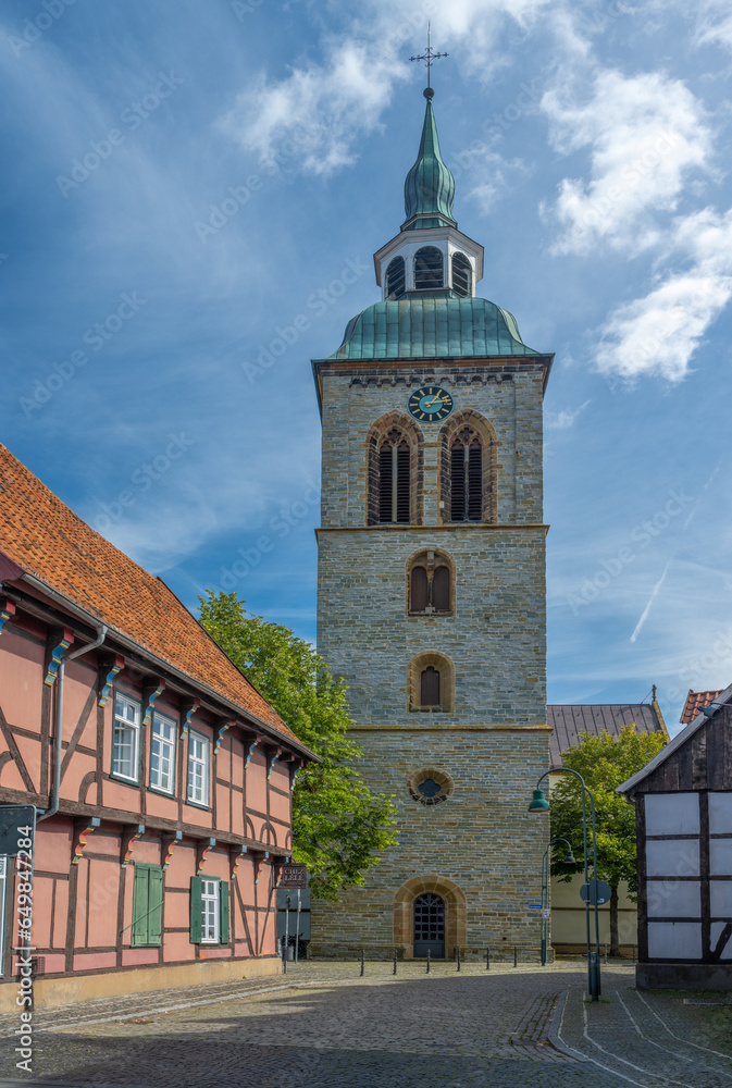 Obraz premium Historic centre of Wiedenbrück with the Church of St. Aegidius, Rheda-Wiedenbrück, East Westphalia-Lippe, North Rhine-Westphalia, Germany