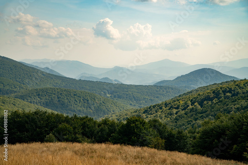 A mountain range in the Bieszczady Mountains in the area of Tarnica, Halicz and Rozsypaniec. © Arkadiusz Fajer