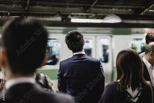 Tableau sur toile Passengers traveling by Tokyo metro