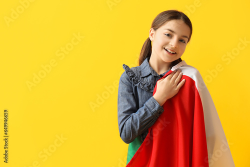 Little girl with flag of It...