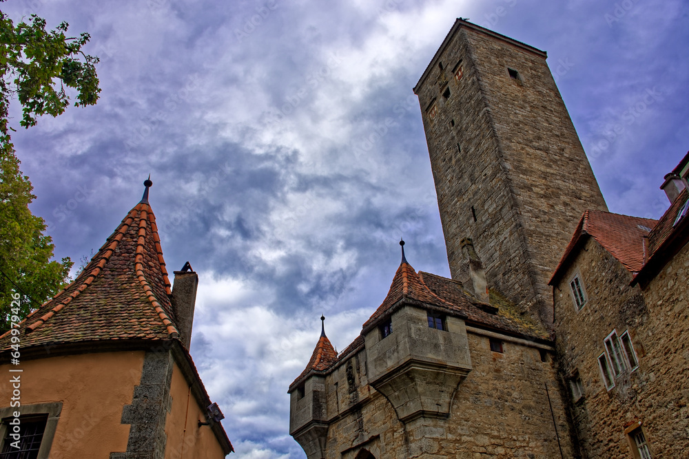 Obraz premium A beautiful day in the Bavarian city of Rothenburg an der Tauber.