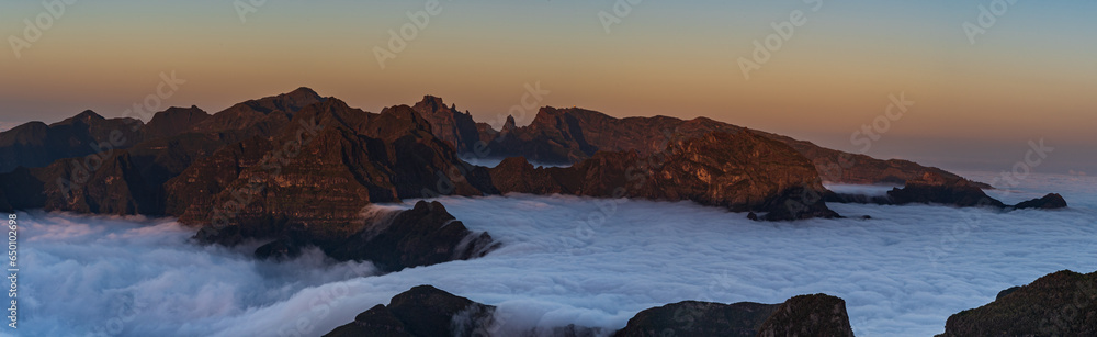 Fototapeta premium Amazing view freom Bica da Cana in Madeira during springtime sunset