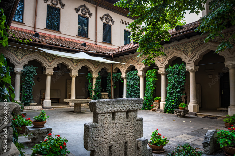 Φωτογραφία The Church of the Stavropoleos Monastery in Bucharest, Romania