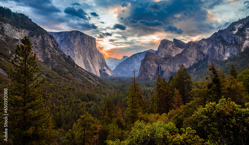 Colors of the Dawn on Yosemite Valley, Yosemite National Park, California