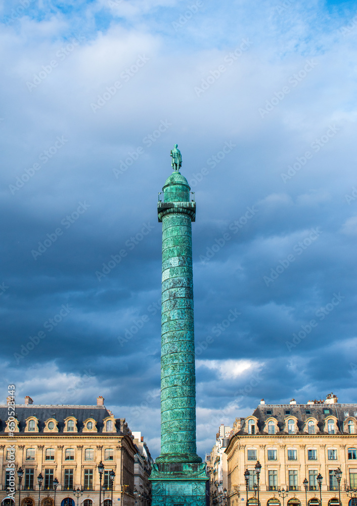 La colonne Vendôme située sur la place Vendôme à Paris, France