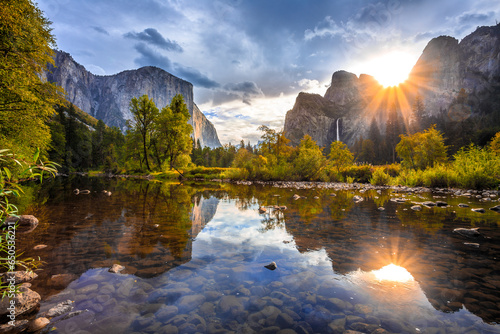Brilliant Morning Sunrise on Yosemite Valley View, Yosemite National Park, California