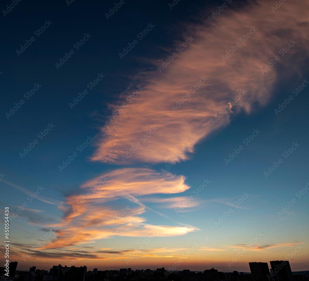 Fototapeta premium Sunset over city