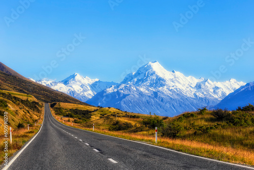 NZ Mt Cook Highway up hills