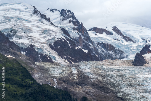 Le Mont-Blanc et le glacier des bossons en Savoie 