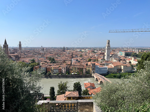 Vérone est l'une des villes les plus belles et visitées d'Italie photo