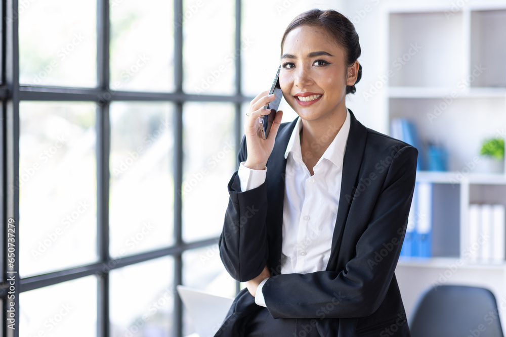 Portrait smile beautiful business asian designer woman working office desk calling and thinking about business. Small business employee freelance online sme marketing e-commerce telemarketing concept
Portrait smile beautiful business asian designer woman working office desk calling and thinking about business. Small business employee freelance online sme marketing e-commerce telemarketing concept