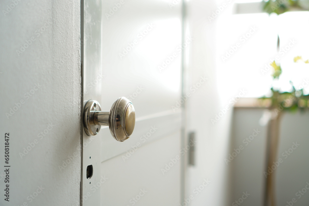 gold-coloured round luminous office door handle gold-coloured round luminous office door handle