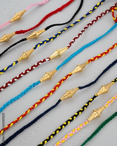 the different types of braids used in bracelet making are shown photo