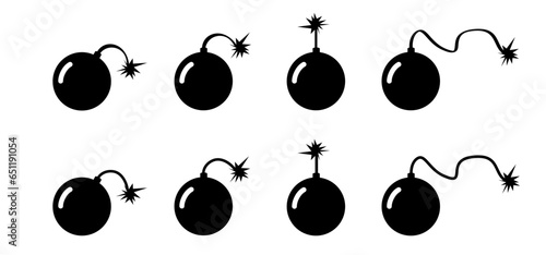 Boom icon. vector bomb war weapon. Bombs symbol. cartoon for deadline business sign. Conflict, explosive, military. Dead line day icon. Speed, time concept. Explosion risk. bomb with burning fuse.