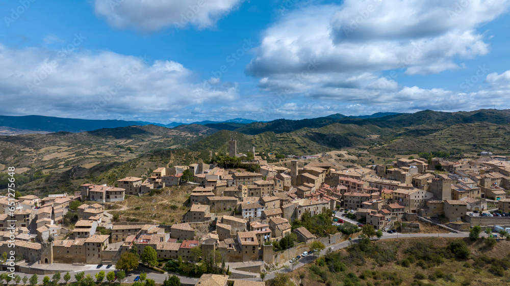 vista aérea del municipio medieval de Sos del Rey Católico en Aragón, España
