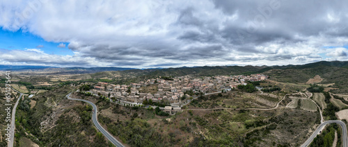 vistas del hermoso pueblo de Sos del Rey Católico en Aragón, España photo