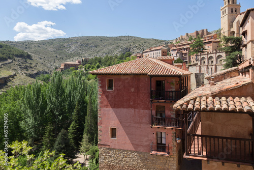 Foto Beautiful medieval town with intact architecture and cobbled streets