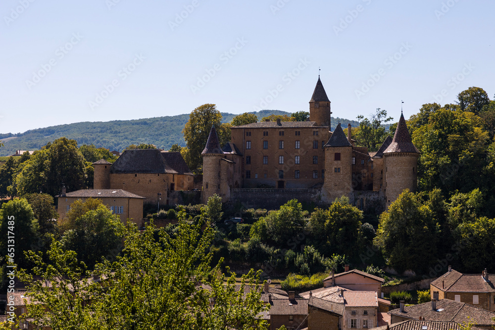 Château de Jarnioux, ancien château fort du XIIIe siècle dans le Beaujolais