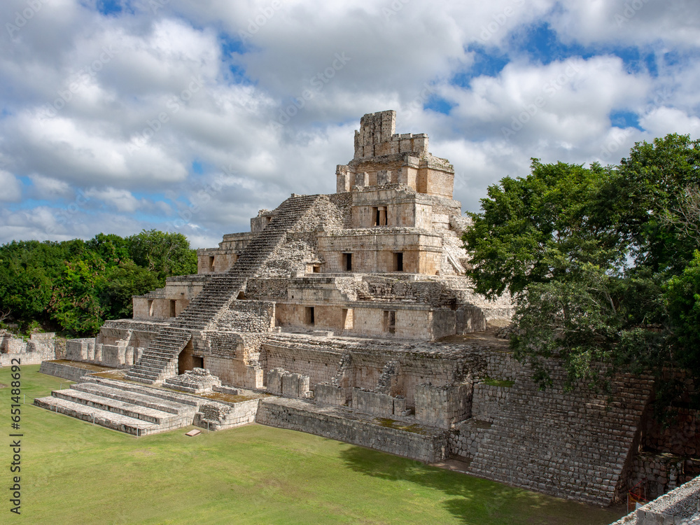 Edzná antique mayan pyramid