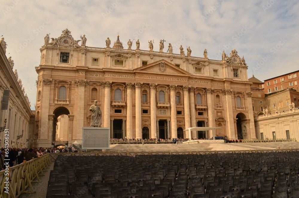 Catholic building in St. Peters square with stunning statues