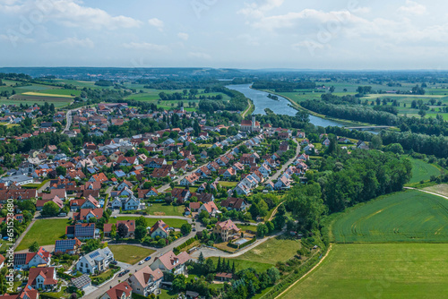 Blick über Tapfheim auf die Nachbargemeinde Donaumünster und das Donautal aus der Luft