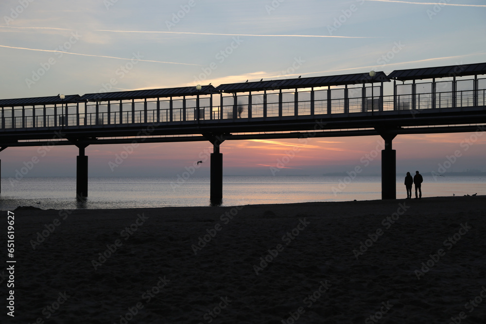 Obraz premium Heringsdorf auf der Insel Usedom bei Sonnenaufgang