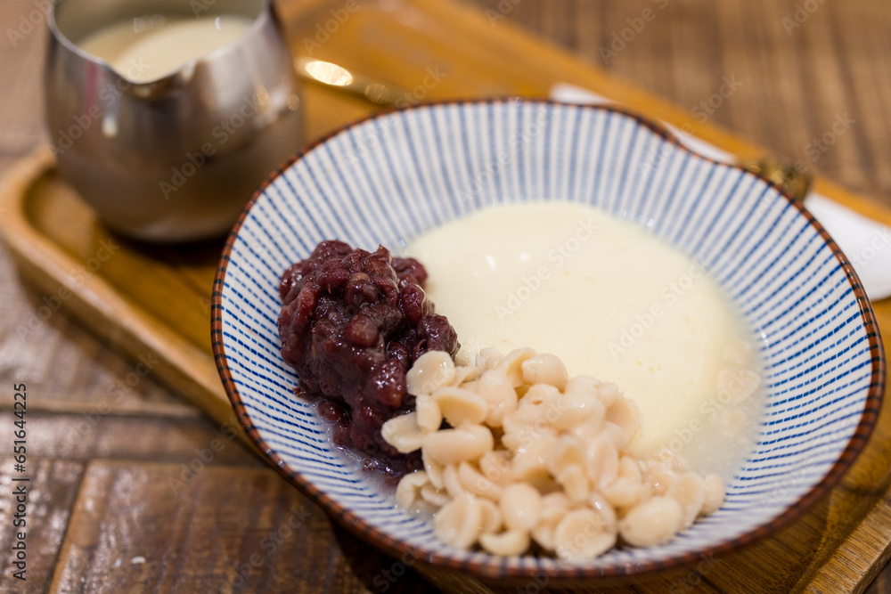 Red bean and peanut on the tofu pudding