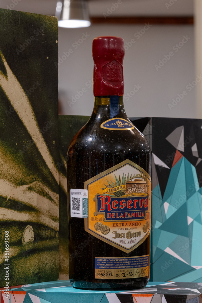 Tequila Reposado doble añejo, Reserva de la familia, Reposado, Jose