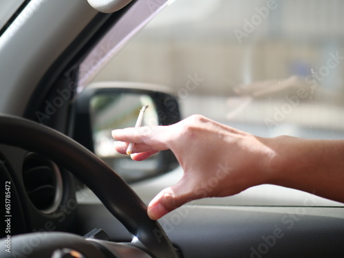 運転中のたばこ