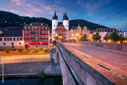 Obraz na płótnie Heidelberg, Germany. Cityscape image of historical city of Heidelberg, Germany with Old Bridge Gate at autumn sunrise. w salonie
