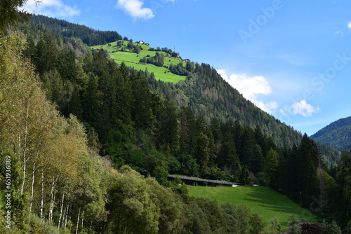 Schöne Landschaft im Passeier Tal in Südtirol  photo