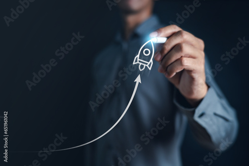 Fotografie plan, document, report, goal, progress, rocket, target, investment, management, solution