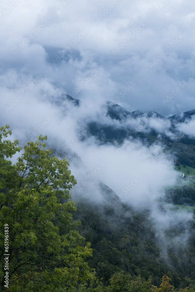 Regenwolken bei Brannenburg in den Bergen