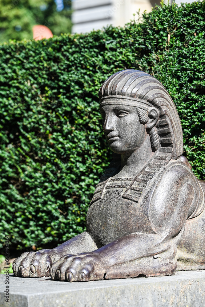 Belgique Belgium Tervuren parc statue colonial jardin sphinx fonte