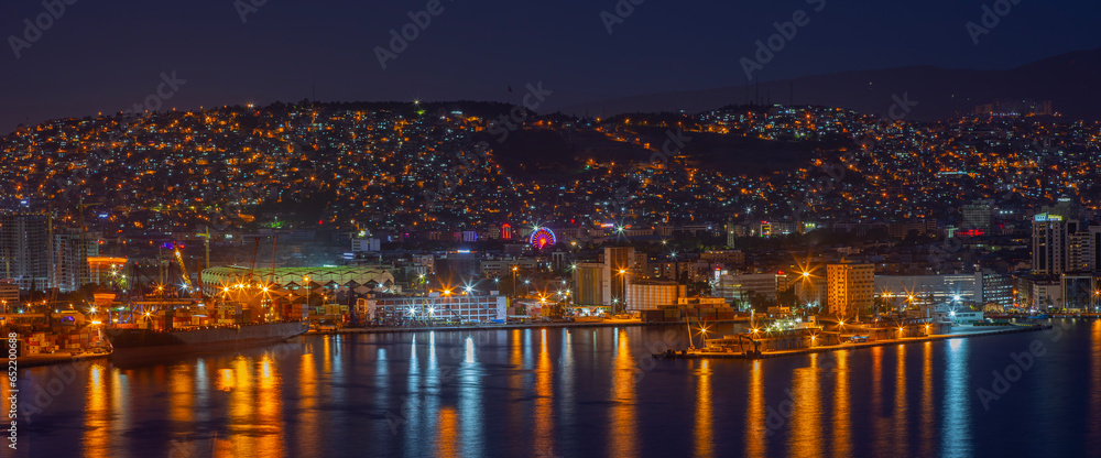 Fototapeta premium Izmir, Turkey, May 16, 2022: Kordon, Alsancak, Izmir City. Beautiful city view of Izmir,