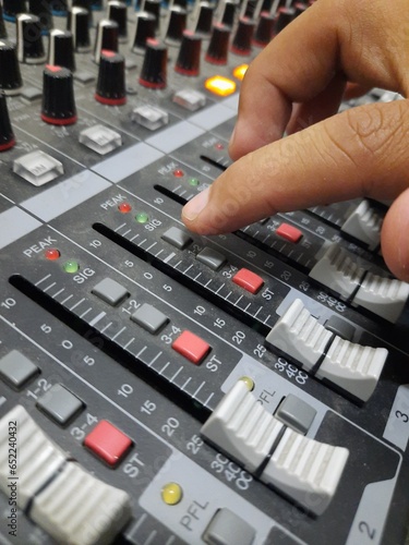 using button on sound mixer panel to mute channel