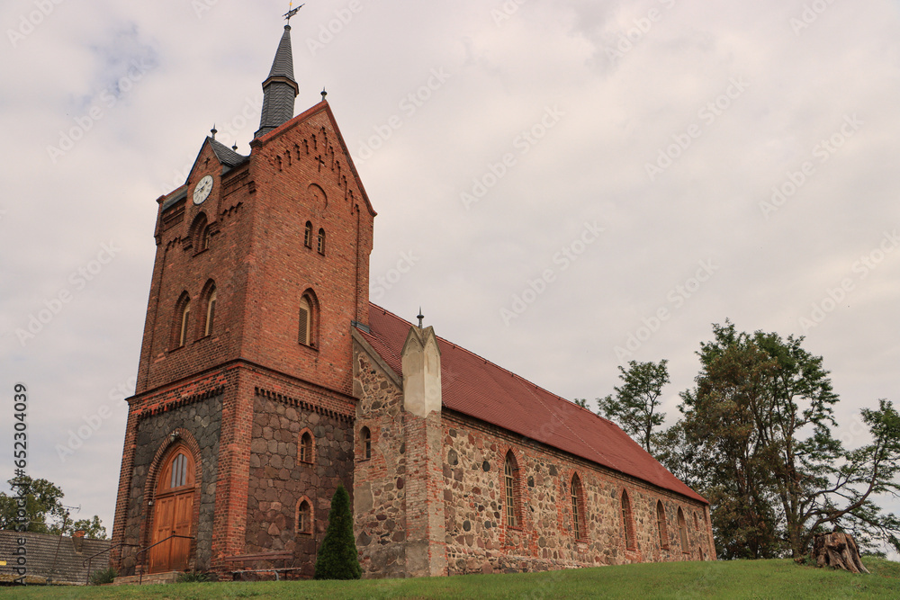 Dorfkirche in Wulkow im Oderland