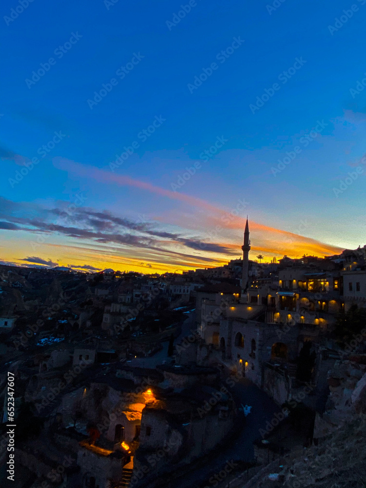 Naklejka premium sunset over the city