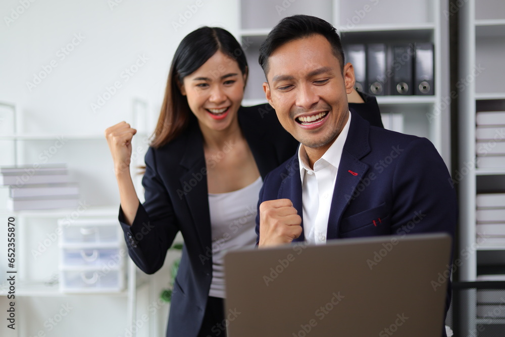 Colleagues are thrilled when they see their achievements in their work and are rewarded with bonuses. Teamwork with colleagues in a successful organization. Colleagues are thrilled when they see their achievements in their work and are rewarded with bonuses. Teamwork with colleagues in a successful organization.