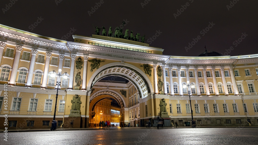 Obraz na płótnie view of the administrative buildings on the Palace Square at night w salonie
