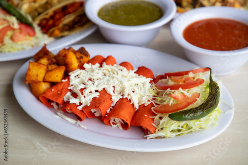 enchiladas rojas