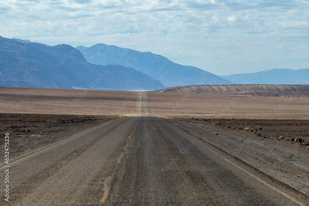 Raod in Death Valley